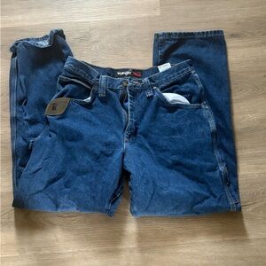 Wrangler Men's Deep Blue Relaxed Jeans